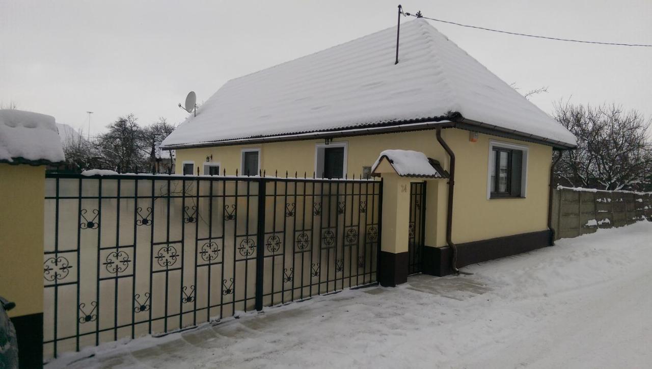 Apartament Eva'S Little House - Acasa La Taticul Albinelor Sinca Veche Zewnętrze zdjęcie