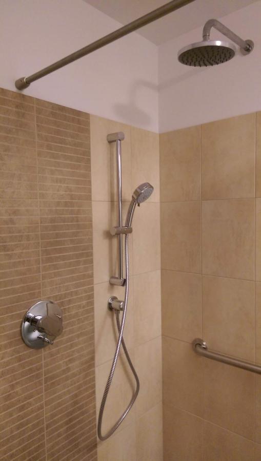 Apartament Eva'S Little House - Acasa La Taticul Albinelor Sinca Veche Zewnętrze zdjęcie